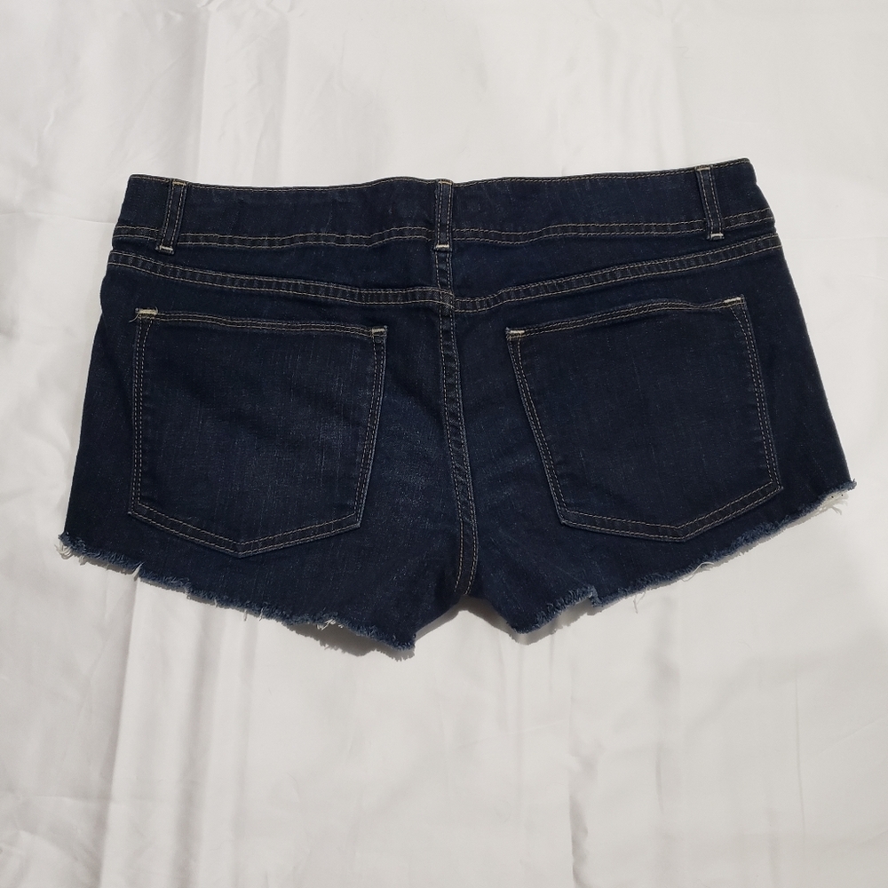 Gap Jeans Cut Offs size 28/6 - Picture 2 of 3
